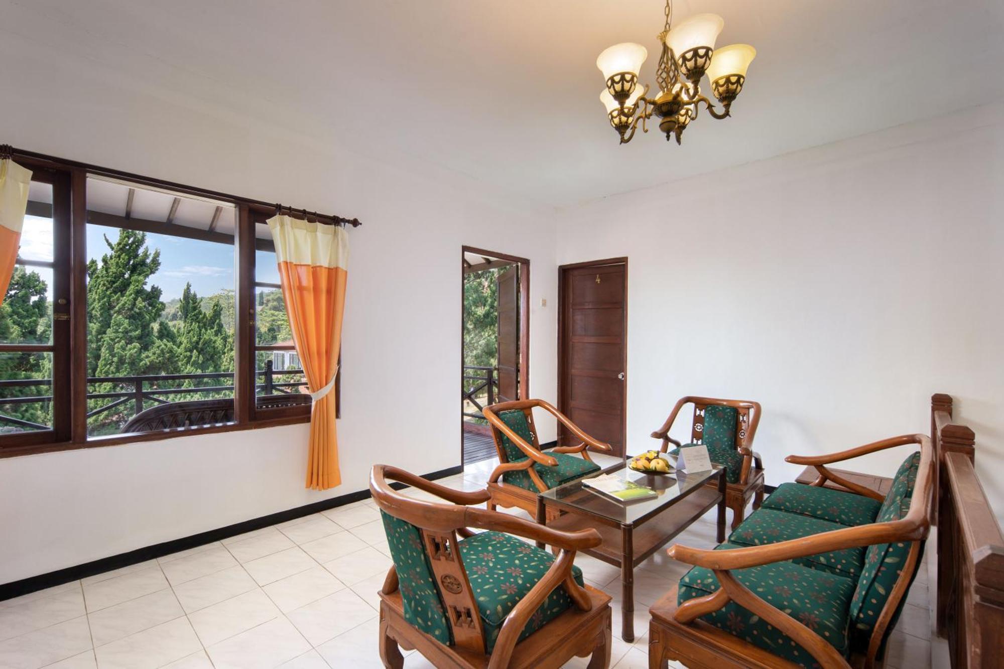 Royal Hotel And Villas Trawas Dış mekan fotoğraf