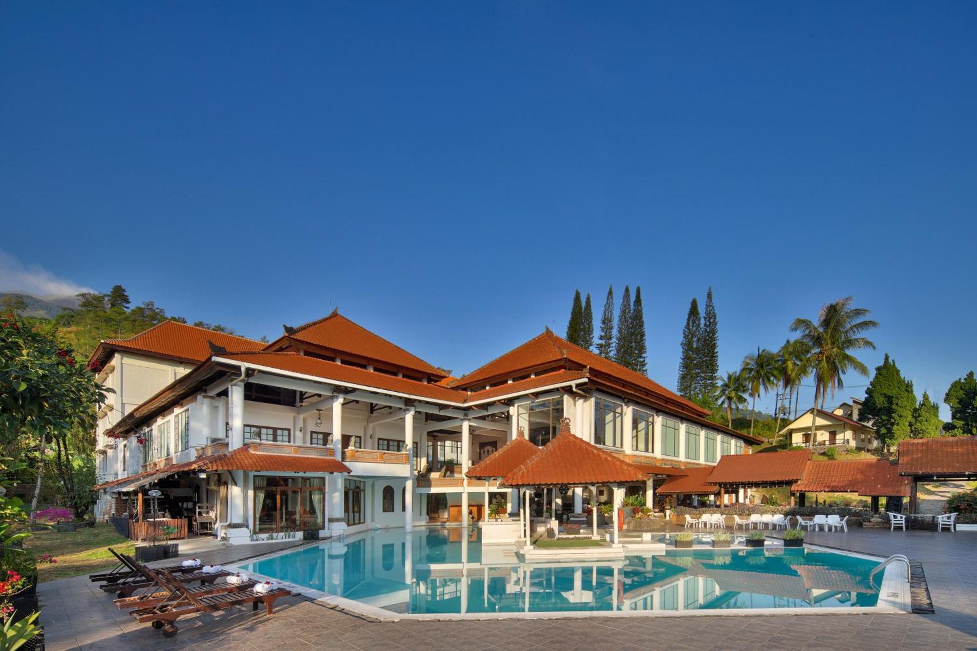 Royal Hotel And Villas Trawas Dış mekan fotoğraf
